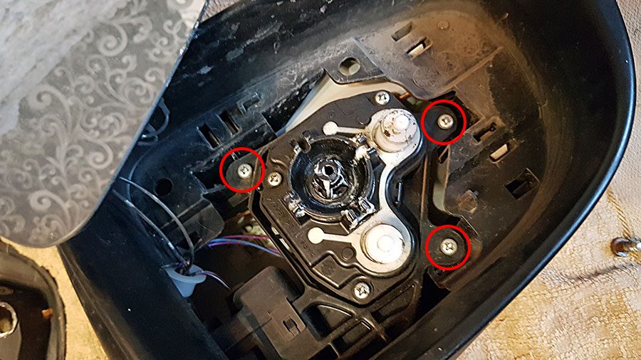 Замена шестеренки в зеркале заднего вида