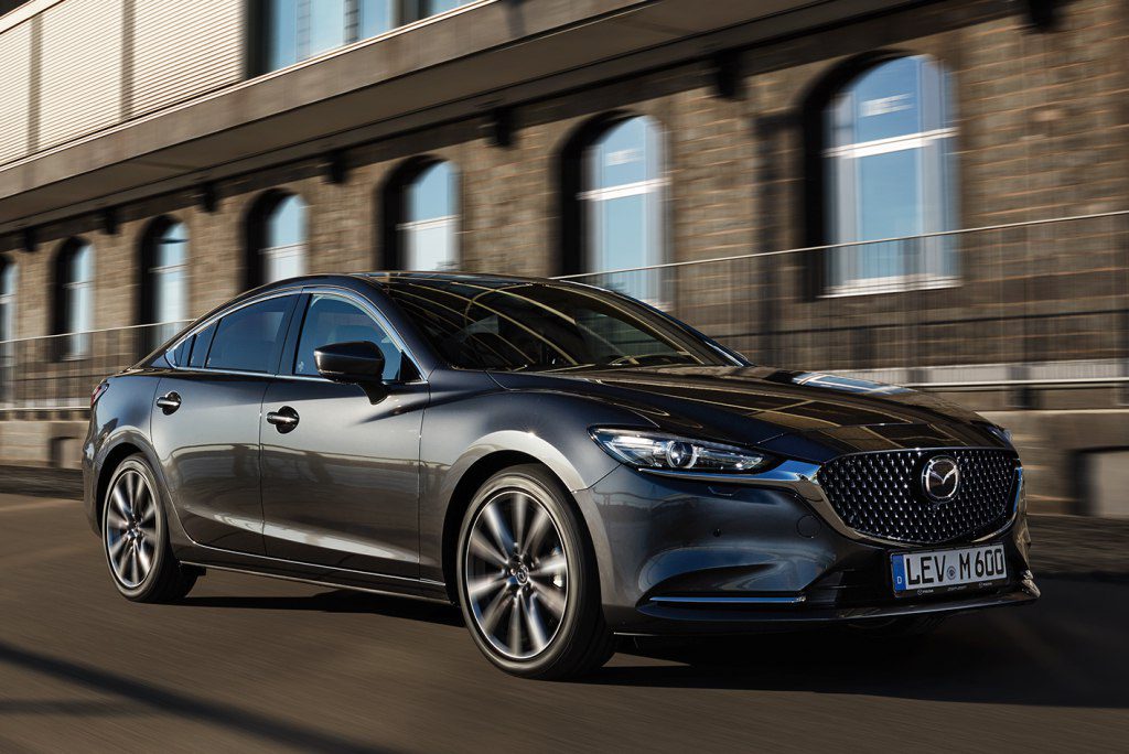 Фотосет седана и универсала Mazda 6 2018