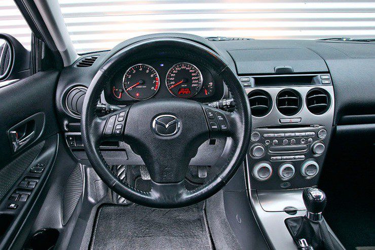 Производитель отзывает более 8000 автомобилей Mazda 6 в России