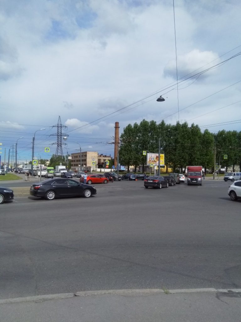 Один перекресток - 2 ДТП