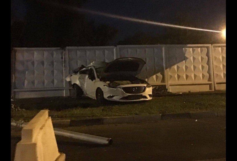 17-летний подросток разбился ночью в Краснодаре на угнанном авто