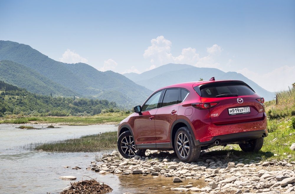 Кроссовер Mazda CX-5 сохранил звание российского бестселлера марки