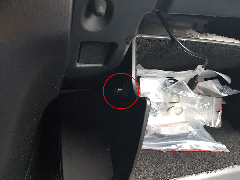 Устранение дребезжания со стороны пассажира