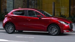 Обновлённую Mazda2 сделали похожей на "трешку" Обновлённую Mazda2 сделали похожей на "трешку"