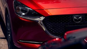 Обновлённую Mazda2 сделали похожей на "трешку" Обновлённую Mazda2 сделали похожей на "трешку"