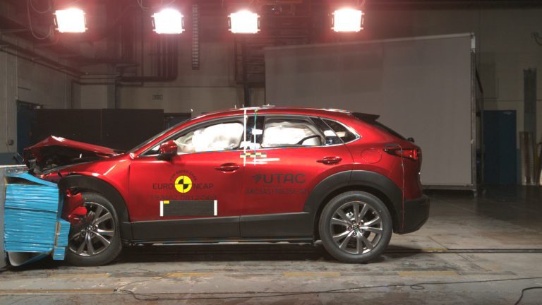 Mazda CX-30 выигрывает в краш-тестах Euro NCAP Mazda CX-30 выигрывает в краш-тестах Euro NCAP
