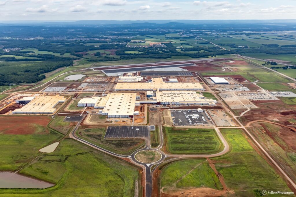 Завод Mazda-Toyota в США вышел дороже