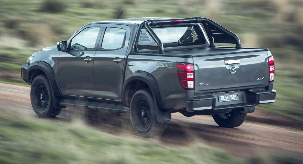 Mazda BT-50 Thunder 2021 года