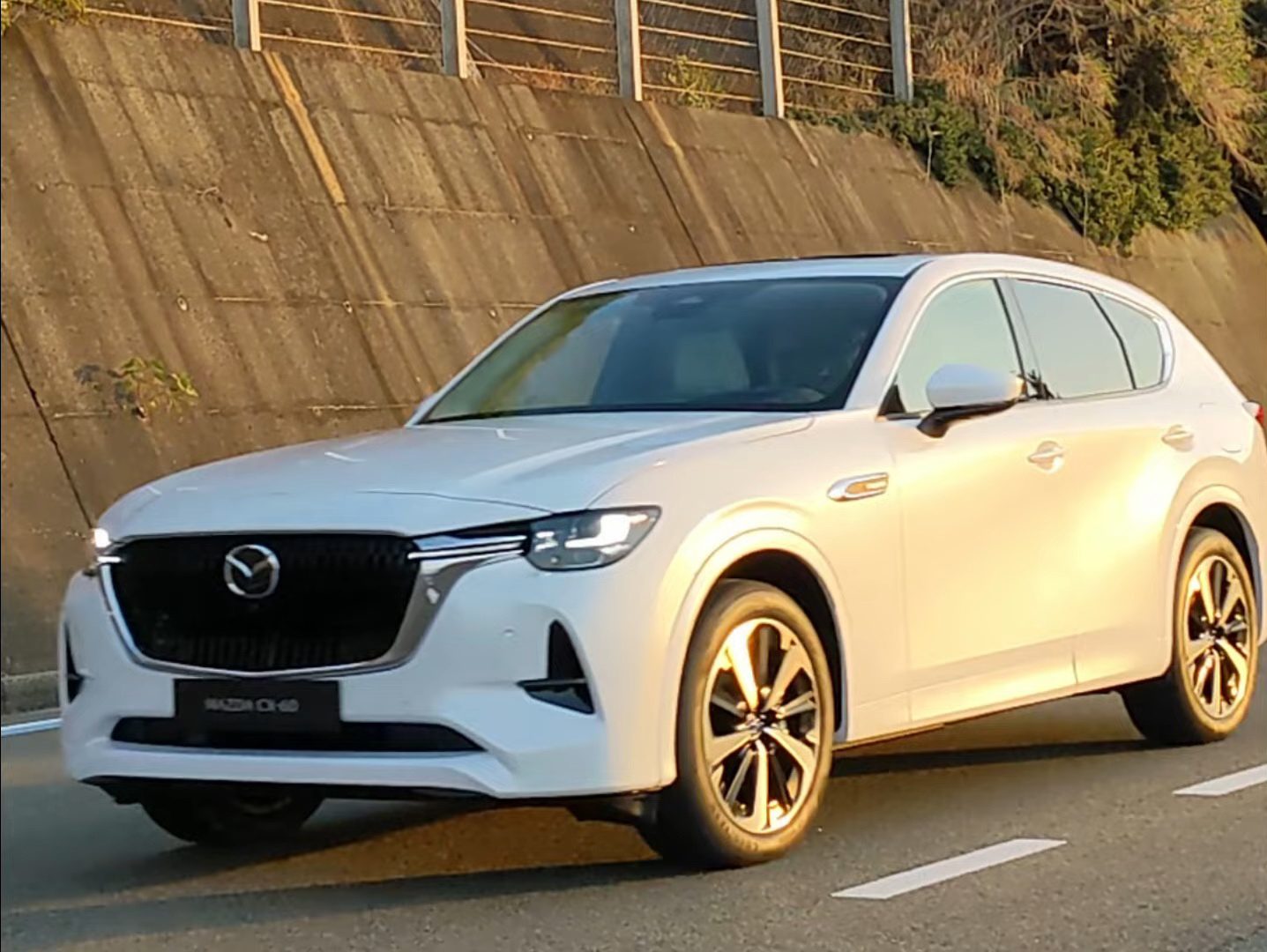 Новый Mazda CX-60? Или что это было