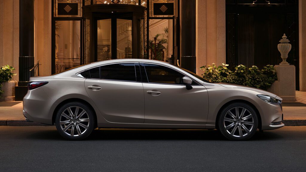 Новые цвета от Mazda Co